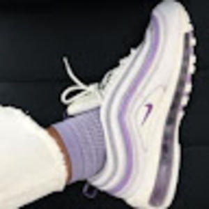 Meet your Posher, Leigh